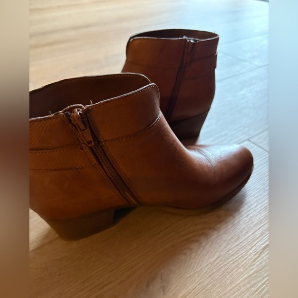 Naturalizer size 8 Brown Leather Ankle Boots - Picture 7 of 8